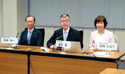 釜萢副会長が「現下の感染症の動向」、松岡常任理事が「産業保健の現状と今後の展望」について講演
