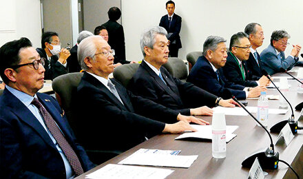 中東情勢による医療機関等への影響について上野厚労大臣と意見交換